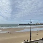 Appartement Face Mer Avec Piscine Et Parking, Les Sables-D'Olonne - Fr-1-485-147