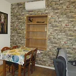 Chez Stella 1 Chambre Et 1 Coin Lits
