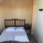 Appartement Spacieux Avec Terrasse, Solarium, Parking Et Piscine - Fr-1-723-5