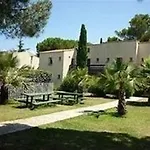 Appartement En Rez-De-Jardin: Piscine, Calme, Pinede, Parking, Terrasse, Proche Plage, Bbq - Fr-1-723-84