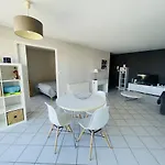 Bel Appartement Central Avec Wifi Au Cap D'Agde - Fr-1-723-65