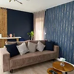 Le Saphir De Calais - Chic Et Elegant