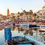 Les Nuits Etoilees, Studio Terrasse Apercu Mer, Tres Lumineux, Ac, 100M Du Port Sanary