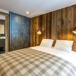 Appartement Spacieux Expose Sud Avec Balcon, Proche Des Pistes Et Commodites, Val-D'Isere - Fr-1-694-311