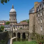 Le Petit Bonheur De La Haute
