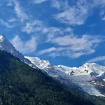 Le Petit Balcon Avec Vue Sur Le Mont-Blanc 2 Etoiles