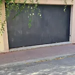 Suite Independante Avec 1 Chambre Et 1 Bureau
