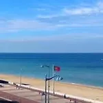 Appartement En Front De Mer A Villers-Sur-Mer Face Au Casino, 2P Tout Equipe Avec Parking Privatif - Fr-1-712-14