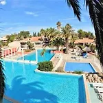 Charmant Appartement Avec Piscine Dans Un Village Vacance