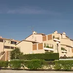 Apartment Les Terrasses Fleuries By Interhome