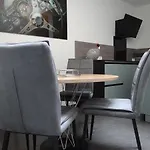 Le 4