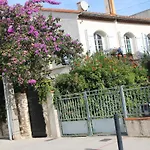 Appartement Dans Quartier Calme Avec Jardin Pour 2 Pers