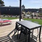 Vacances A 6 Dans Un Domaine Avec Piscine Chauffee