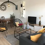Nice Apartment In Audierne Close To Beach