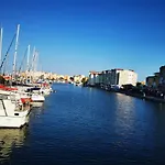 Belle Vue Sur Port Gruissan Et Tour Barberousse