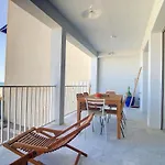 Appartement F4 Avec Terrasse, 3 Chambres, Parking - Sur La Plage - Fr-1-715-57
