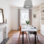 Les Vigies By Cocoonr