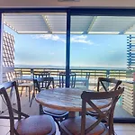 Carnon: Spacieux F2 Avec Balcon, Clim Et Garage - Fr-1-715-4