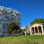 Arbre Blanc, Une Folie Montpellieraine