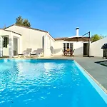 Acacias Belle Maison Avec Piscine Chauffee, Spa Et Sauna
