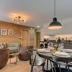 White Pearl A02 - Alpes Travel - Chamonix - Sleeps 4