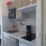 Studio Cabine Moderne Avec Garage Pour 4 Personnes, Vue Mer - Fr-1-715-15