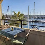 Au Bord De L'Eau, Profitez D'Un Moment De Calme !