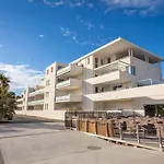 Soleil Et Detente A Meze : Bel Appartement Proche Plage Avec Terrasse Et Jardin - Fr-1-604-36