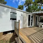 Mobil Home En Camping 4 Etoiles A Bonne Anse Plage / La Palmyre