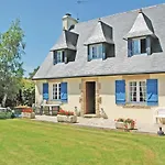 Nice Home In Pont Labbe With Kitchen