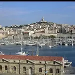 Bas De Villa Au Calme