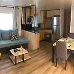 Mobile Home De Standing
