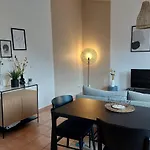 Love Nest With Sea View In The Heart Of The Panier