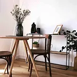 Joffre Splendid Apartment Near The Beach