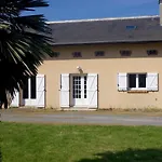 Cosy House With Garden Near The Sea - N2