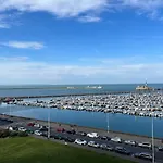 Vivez L'Horizon Sur La Mer - Vue Mer - Plage - Port De Plaisance