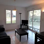 Studio Calme Avec Jardin, Piscine Et Parking, Soulac-Sur-Mer - Fr-1-648-124