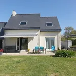 Maison Familiale A Sarzeau Avec Jardin Clos Et Equipements Pour Enfants - Fr-1-639-44