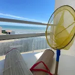 Appartement Pres De La Plage Avec Balcon Et Parking Prive - Fr-1-336-69