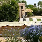 L Atelier Gite 3 Etoiles Avec Piscine Le Jas Des Oliviers