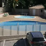 Mango T2 - Piscine - Parking