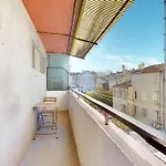 Appartement 4 Chambres 8 Couchages Avec Exterieur