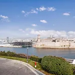 Cosy Apartment Situe A 100M Des Plages Et De La Spendide Corniche