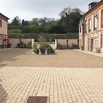 La Cour