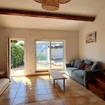 Grand Studio Entre Mer Et Pinede