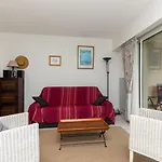 Residence Moderne Avec Piscine