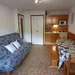 Appartement Skis Aux Pieds, Cosy 2 Pieces, Terrasse Sud/Est, 1Er Etage, Ideal Pour 4 Personnes - Fr-1-458-131