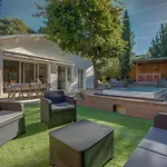 Abatille House