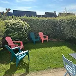 2 Pieces Jardin, Acces Direct Mer Et Proche Thalasso