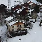 Le Chalet Du Bas